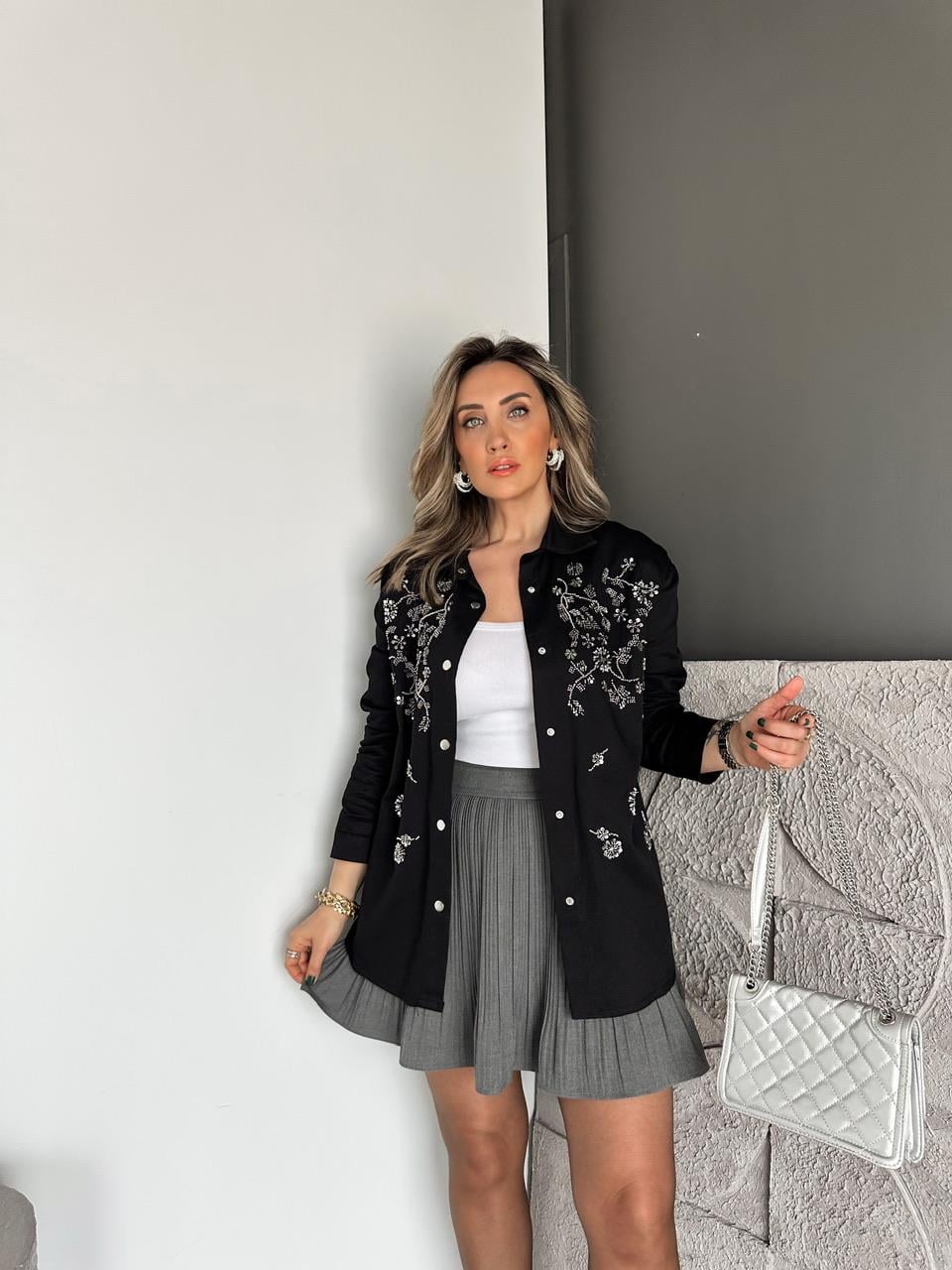 Siyah Pul Payet İşlemeli Gabardin Ceket