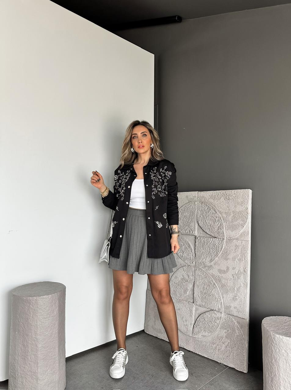 Siyah Pul Payet İşlemeli Gabardin Ceket