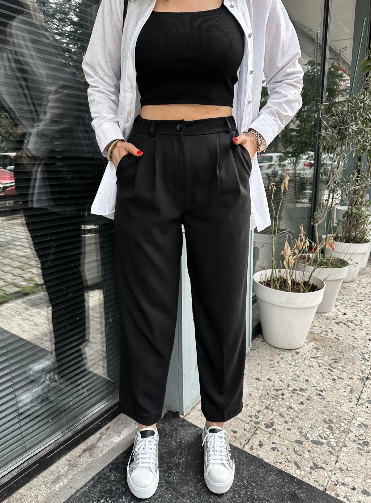 Siyah Tek Düğme Düz Paça Pantolon