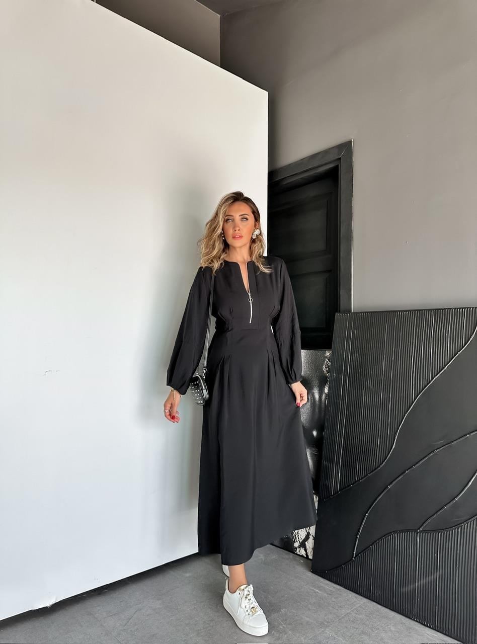 Siyah Yakası Fermuarlı Pensli Elbise