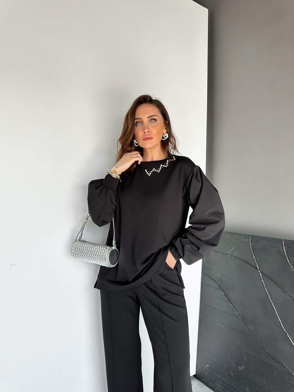 Siyah Yakası Taşlı Premium Modal Takım