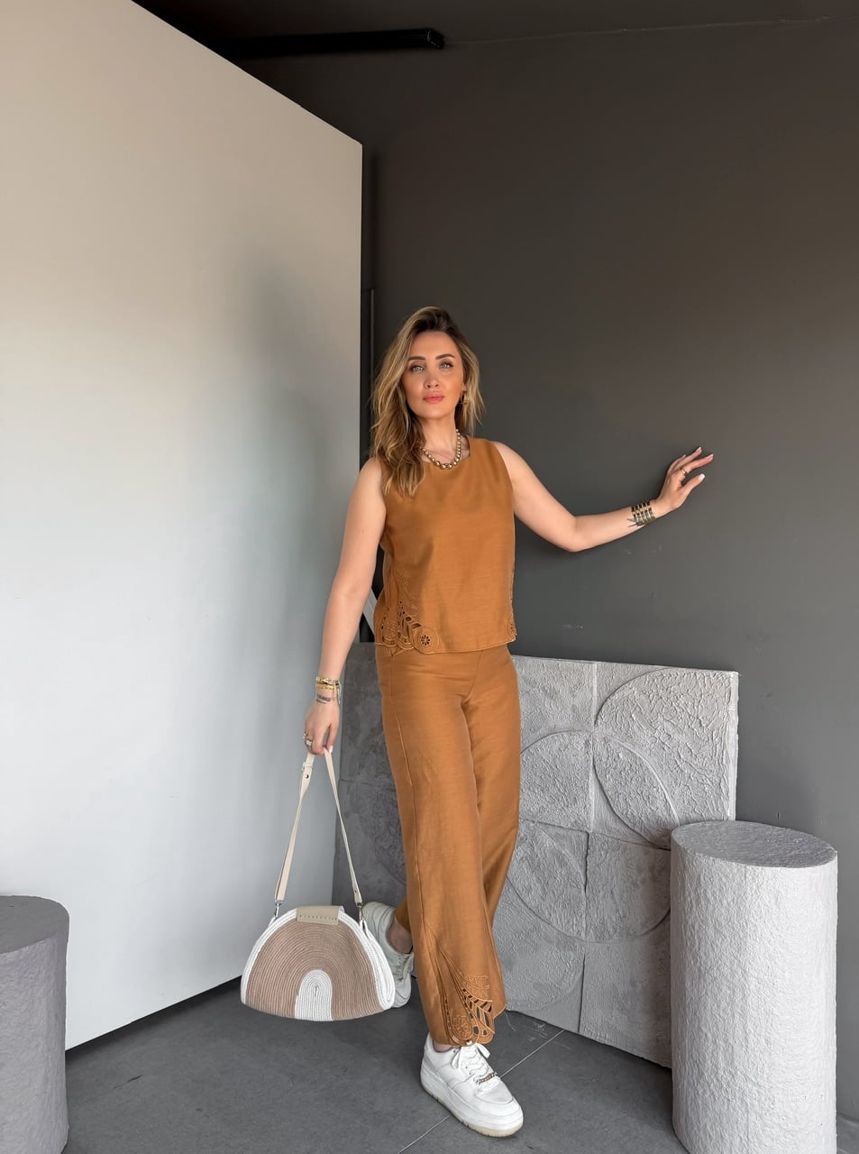 Taba Sıfır Kol Nakış Parçalı Keten Takım