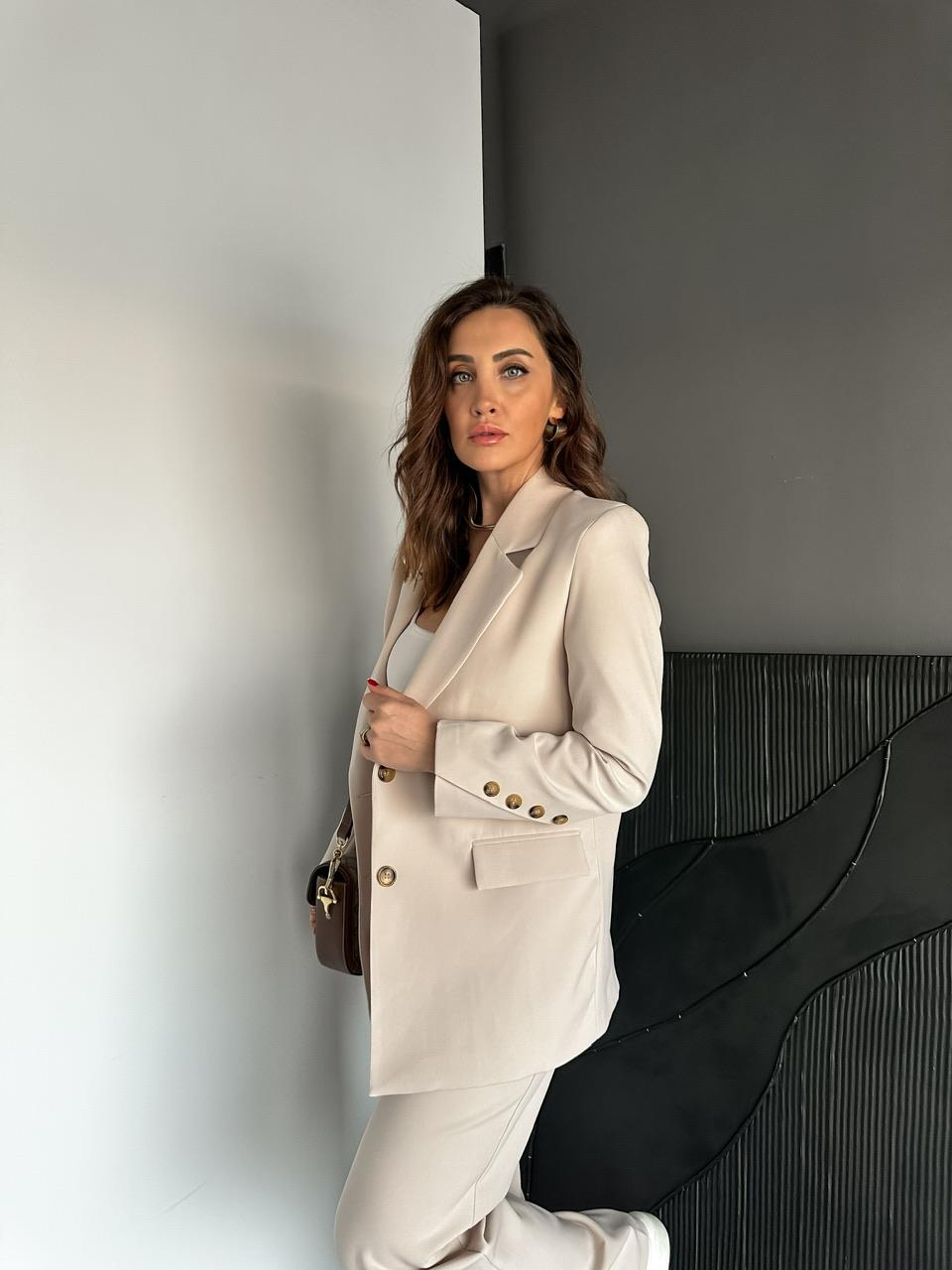 Taş Asimetrik Düğmeli Şık Takım