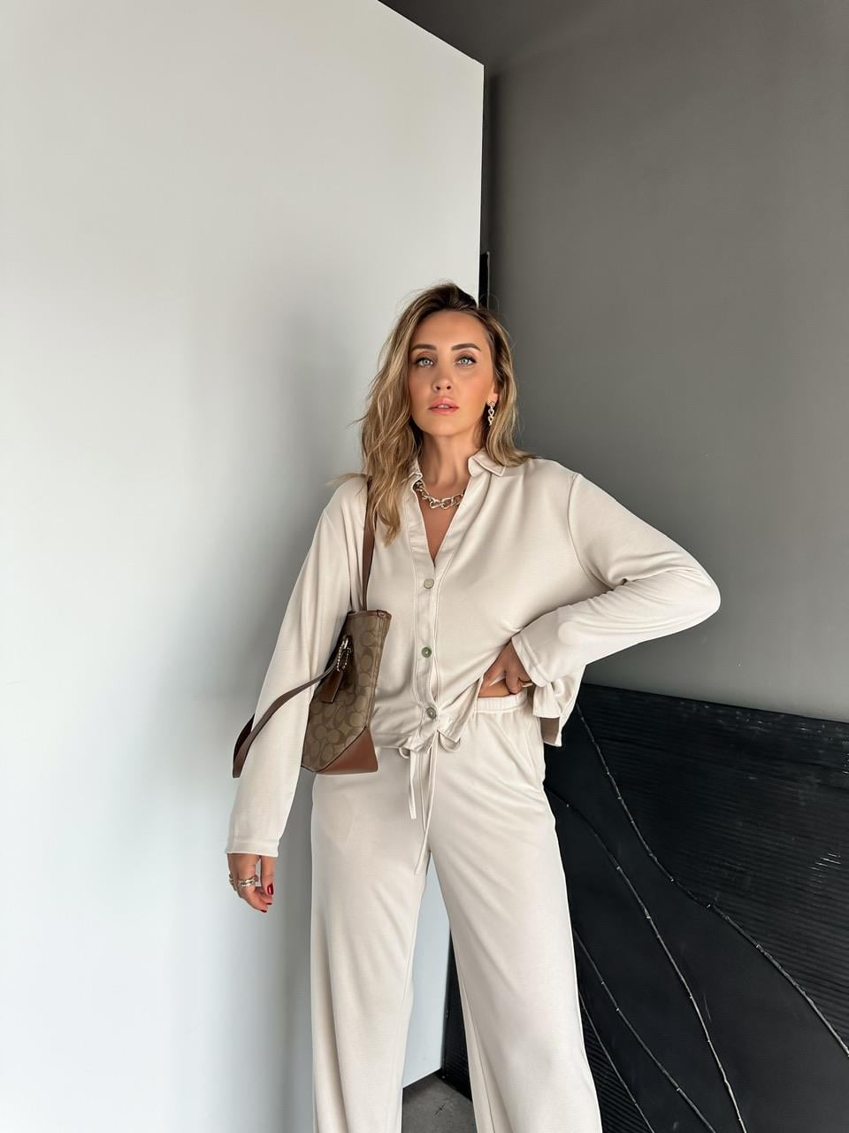 Taş Düğmeli Marka Model Soft Takım