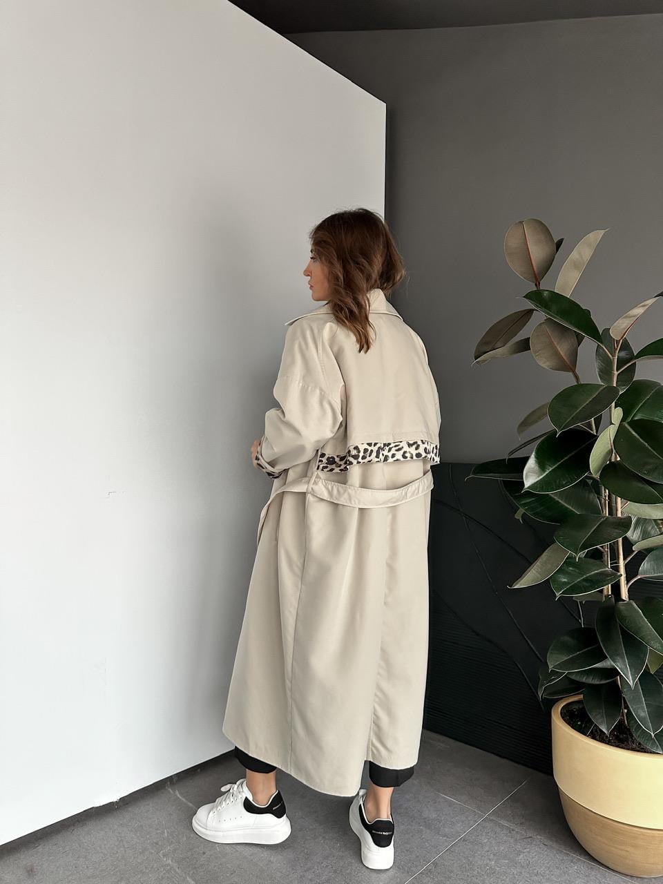 Taş Leopar Detaylı Trençkot 