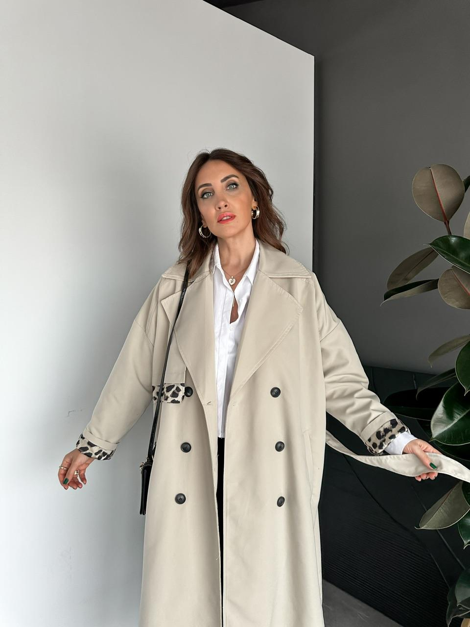 Taş Leopar Detaylı Trençkot 