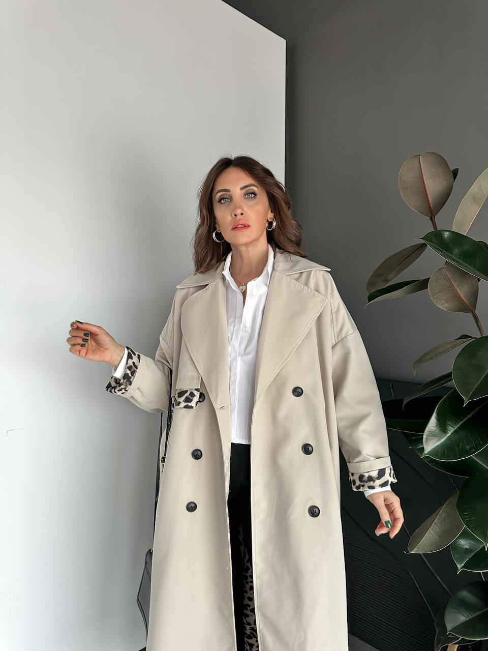 Taş Leopar Detaylı Trençkot 