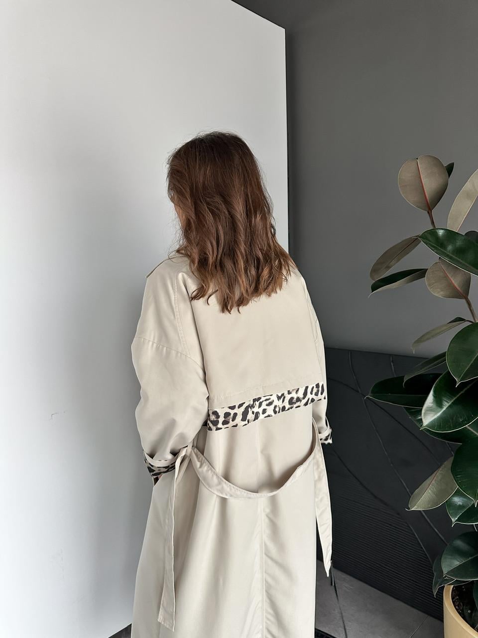 Taş Leopar Detaylı Trençkot 