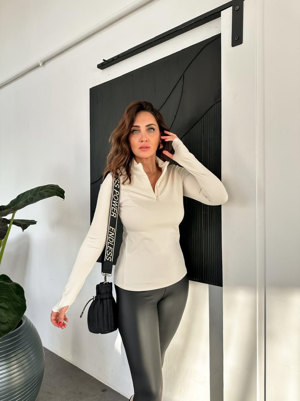 Taş Parmak Detaylı Likralı Sweatshirt