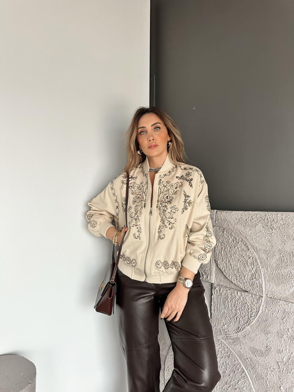 Taş Pul İşlemeli Bomber Ceket