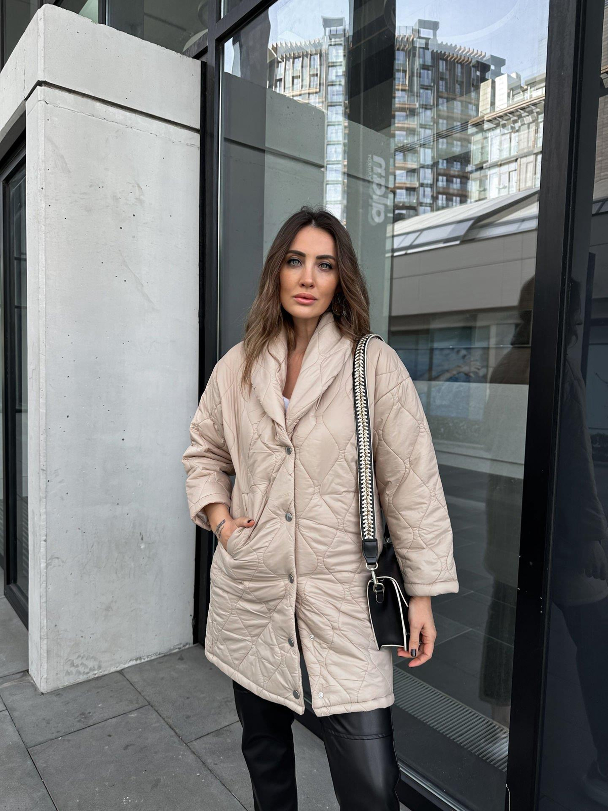 Taş Şal Yaka Kapitone Çıtçıtlı Mont