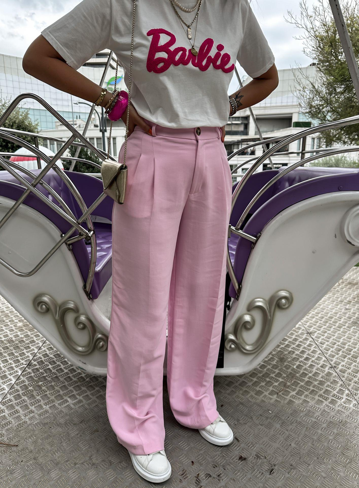 Toz Pembe Bol Kesim Pantolon