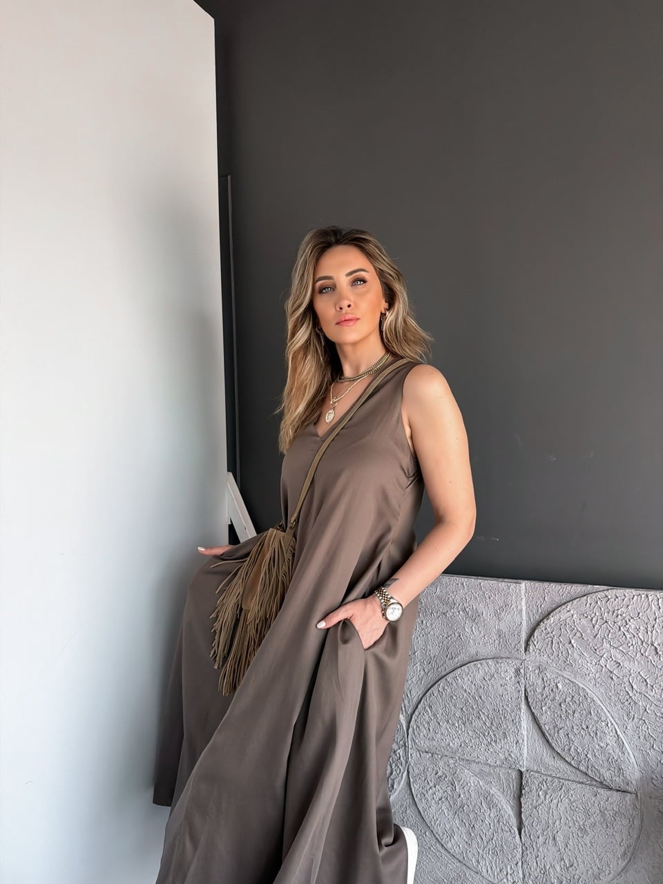 Vizon V Yaka Kloş Kesim Cepli Elbise