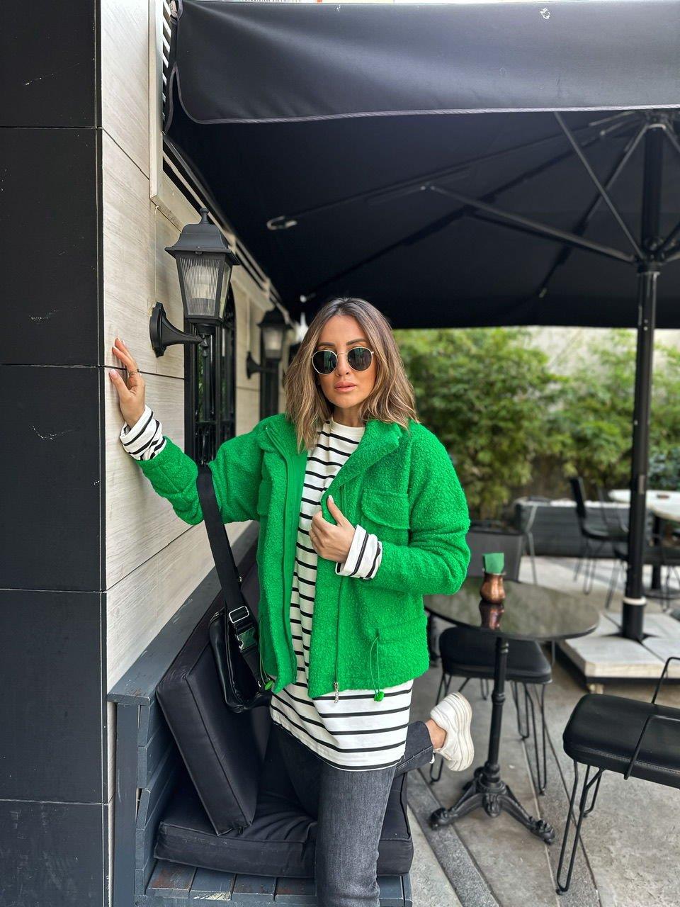 Yeşil Büzgülü Buklet Mont