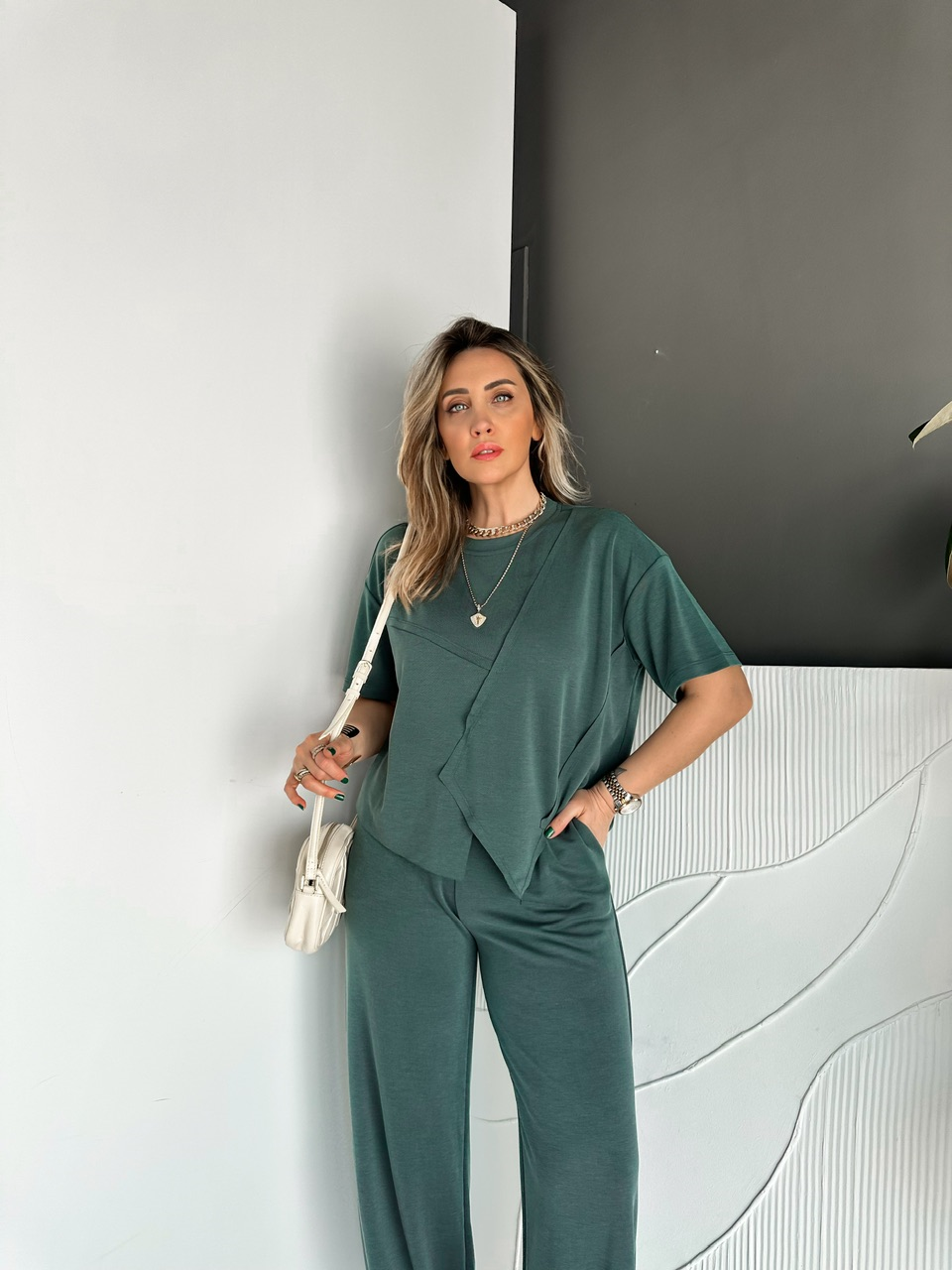 Yeşil Parça Dikişli Asimetrik Modal Takım