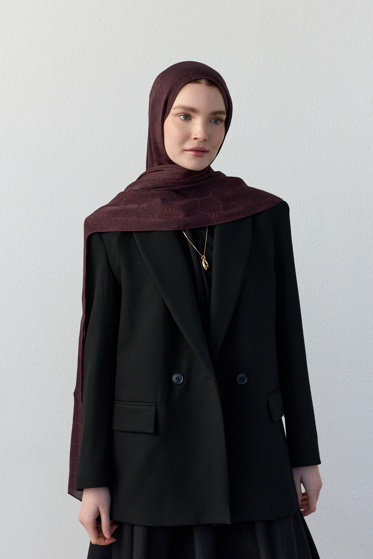  LUNA BAŞAK JAKARLI MOR ŞAL