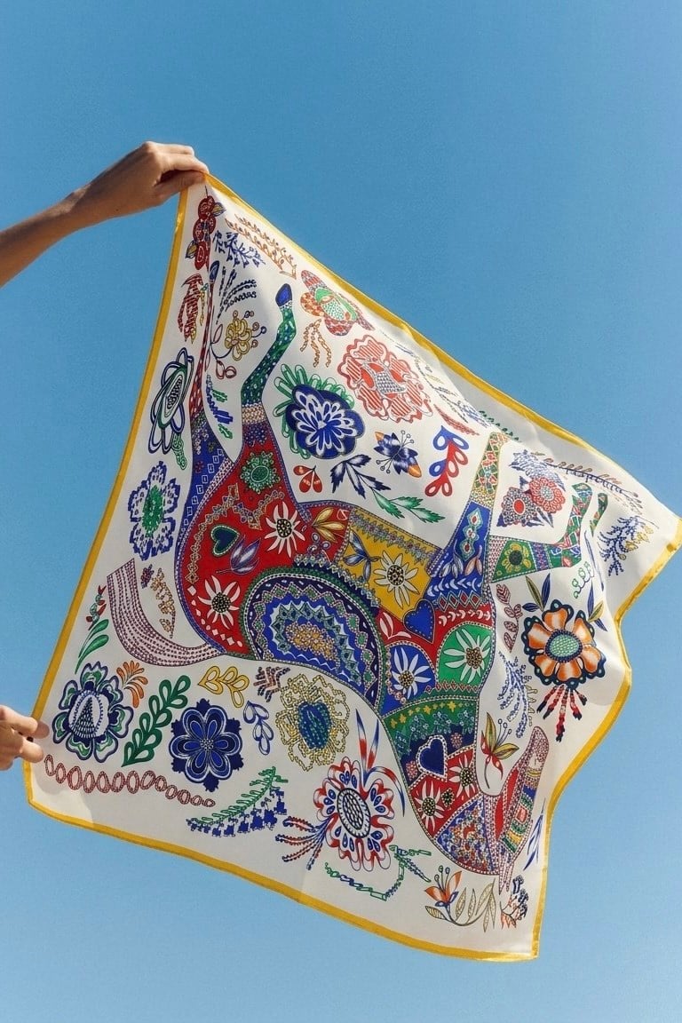 IZNIK %100 İPEK FULAR 65X65CM 