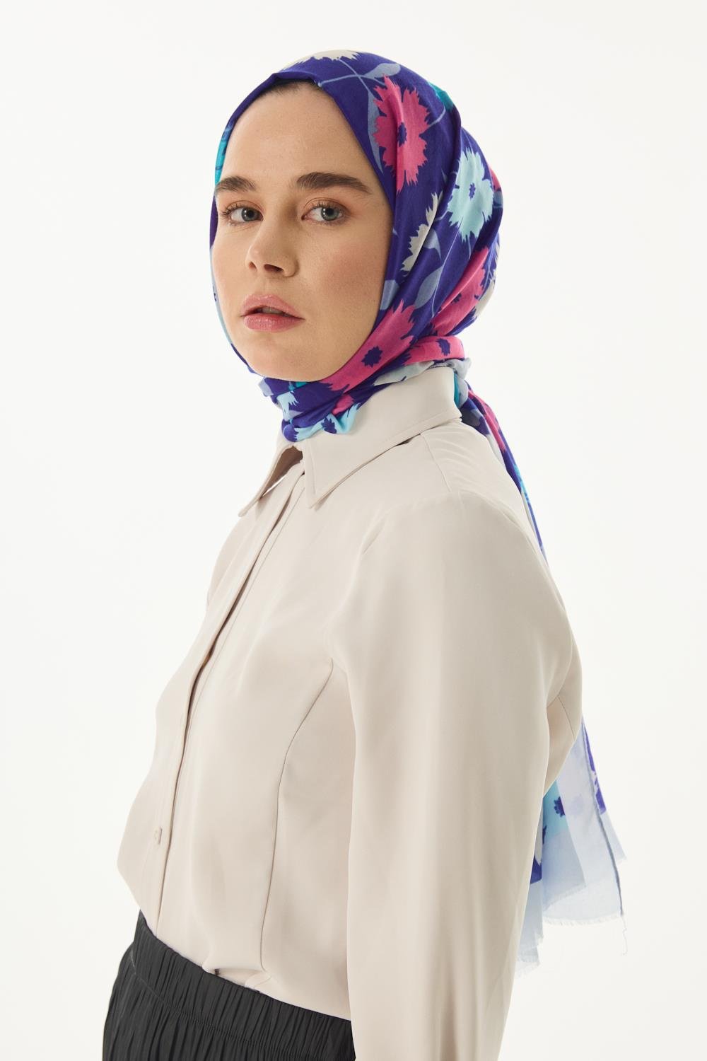 ELLA LACİVERT ÇİÇEK DESEN PAMUKLU ŞAL