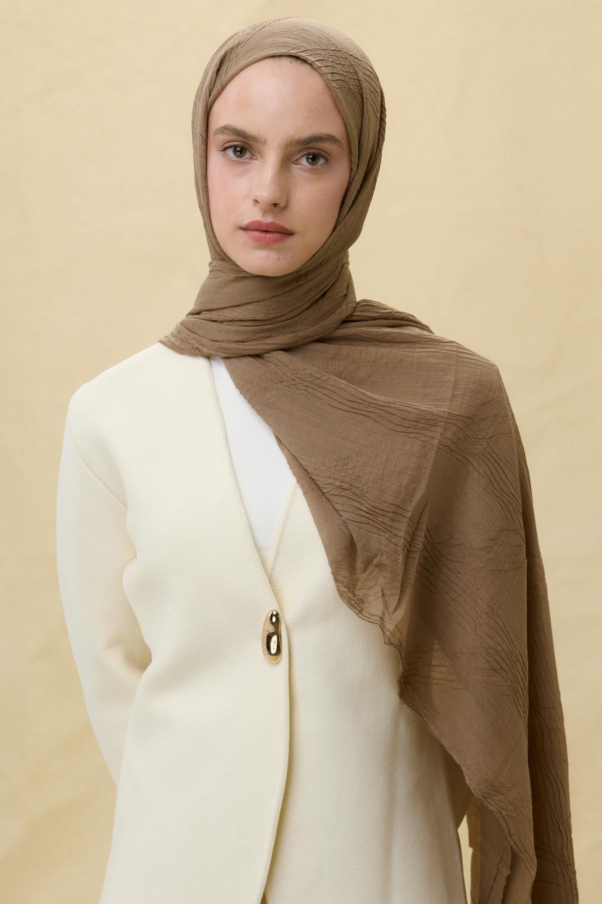 LİLYUM KOYU CAMEL SAÇAK PÜSKÜLLÜ PAMUKLU ŞAL