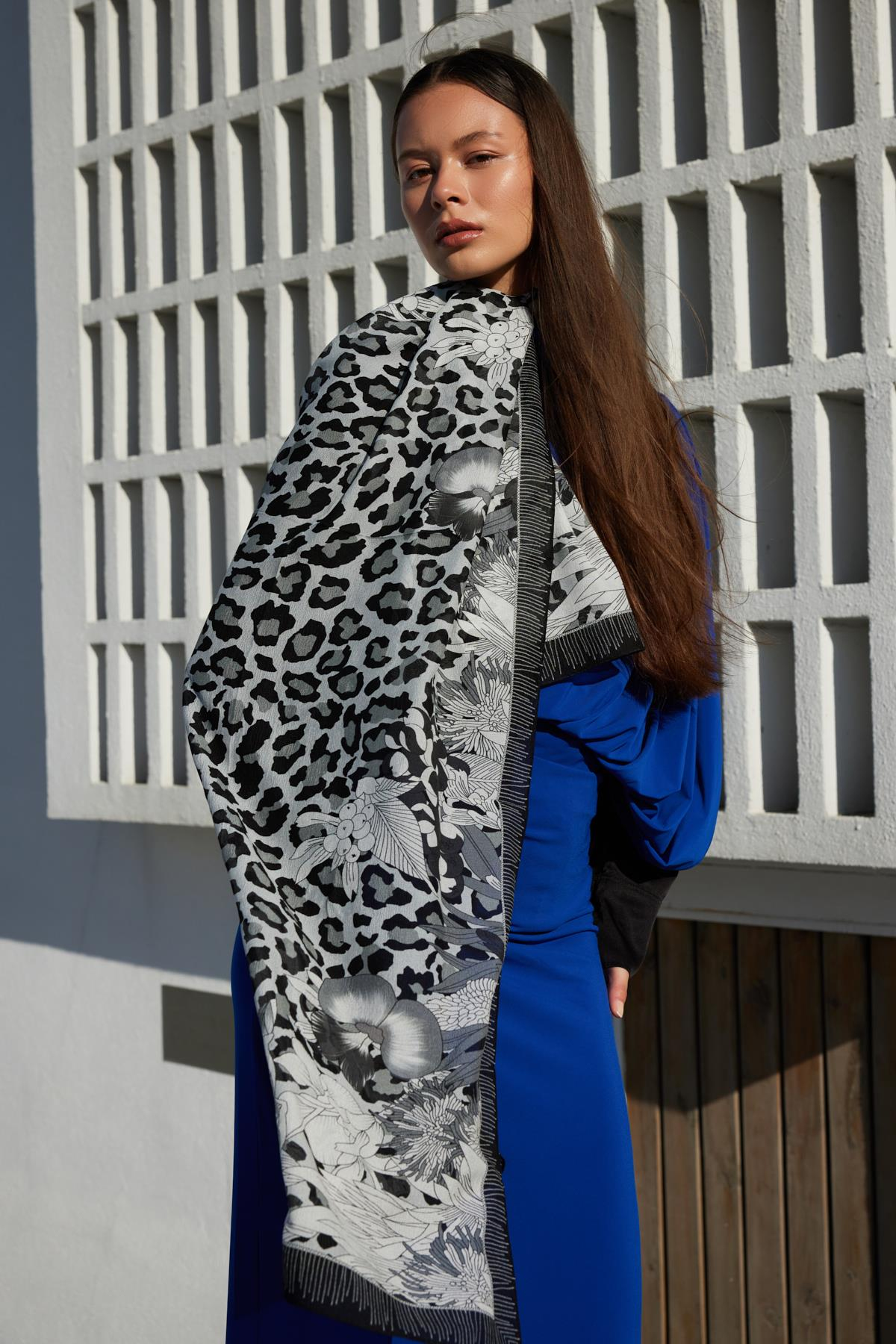LİORA SİYAH LEOPAR DESEN İPEK ŞAL