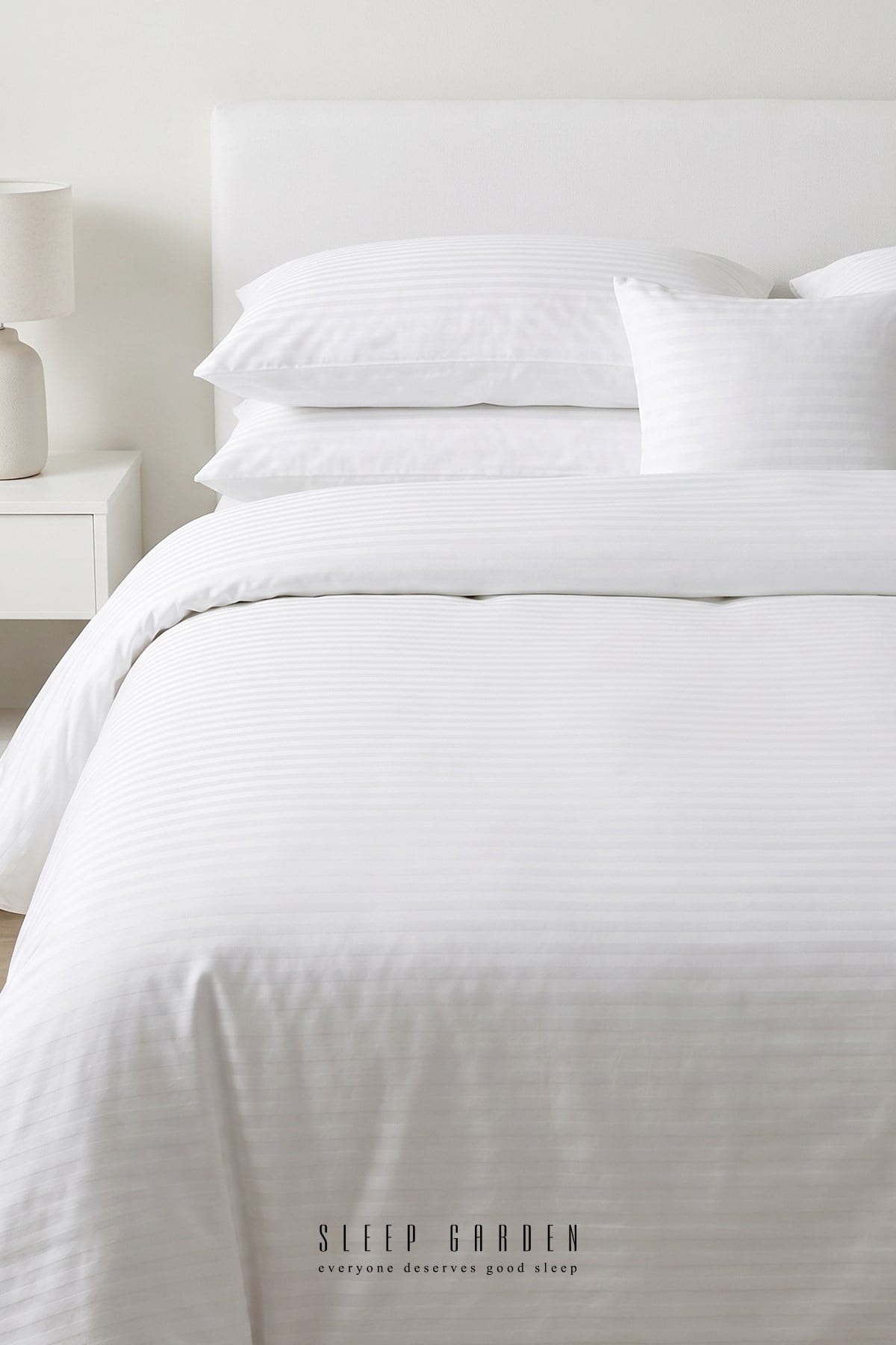 Elegan Pamuklu Lastikli Beyaz Nevresim TakımıPamuklu Lastikli Beyaz Elegan Tek Kişilik Nevresim Takımı | Sleep GardenSleep Garden
