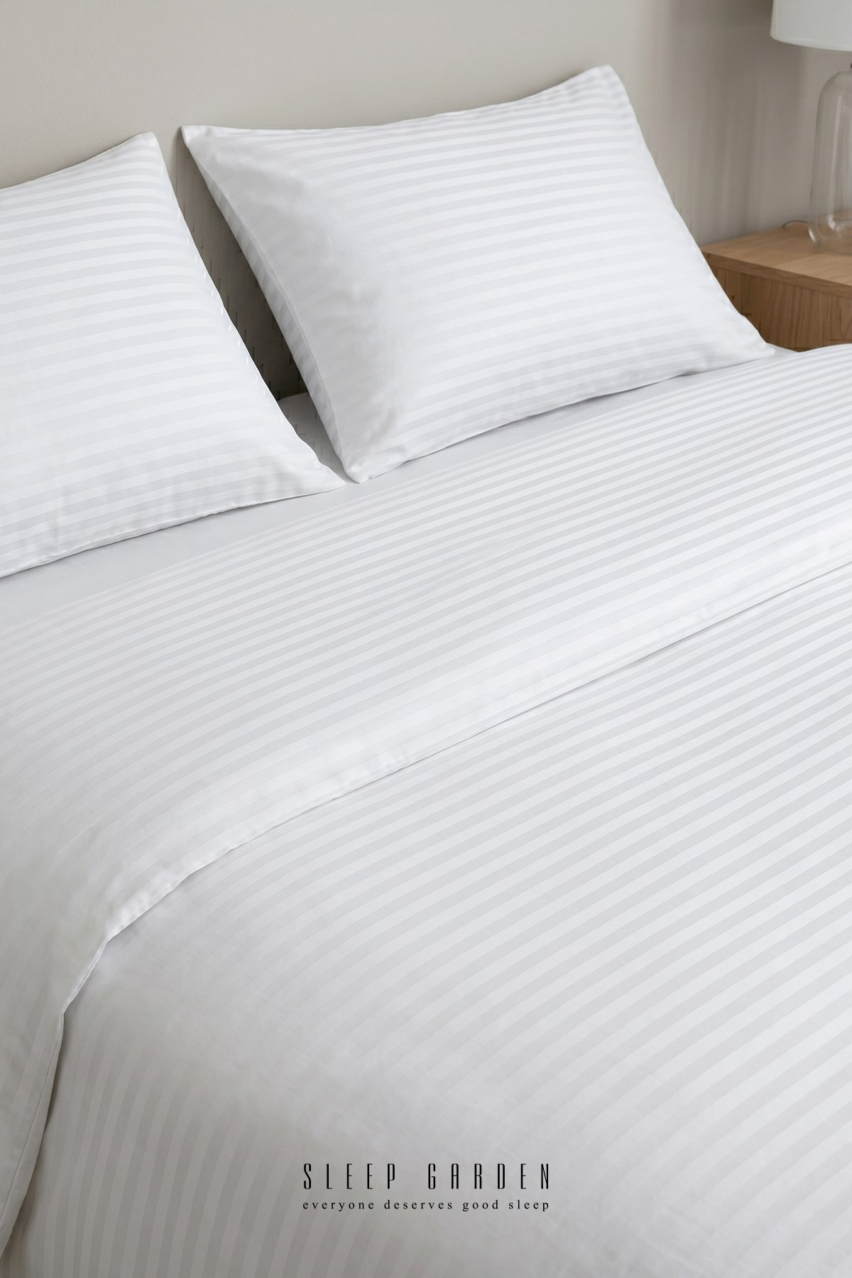 Elegan Pamuklu Lastikli Beyaz Nevresim TakımıPamuklu Lastikli Beyaz Elegan Tek Kişilik Nevresim Takımı | Sleep GardenSleep Garden