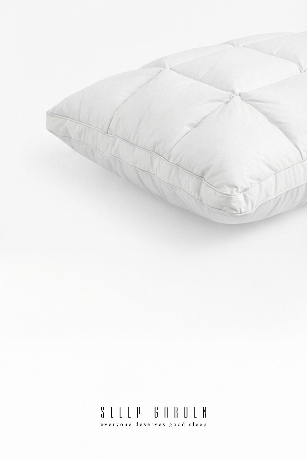 Sleep Garden Buffle Hybrid Kaz Tüyü Medikal Yastık Jüt Keten Çantalı 50x70Sleep Garden Kaz Tüyü Medikal Yastık Tela Çantalı 50x70/Dünyanın en rahat uykusu için tasarlandıSleep Garden