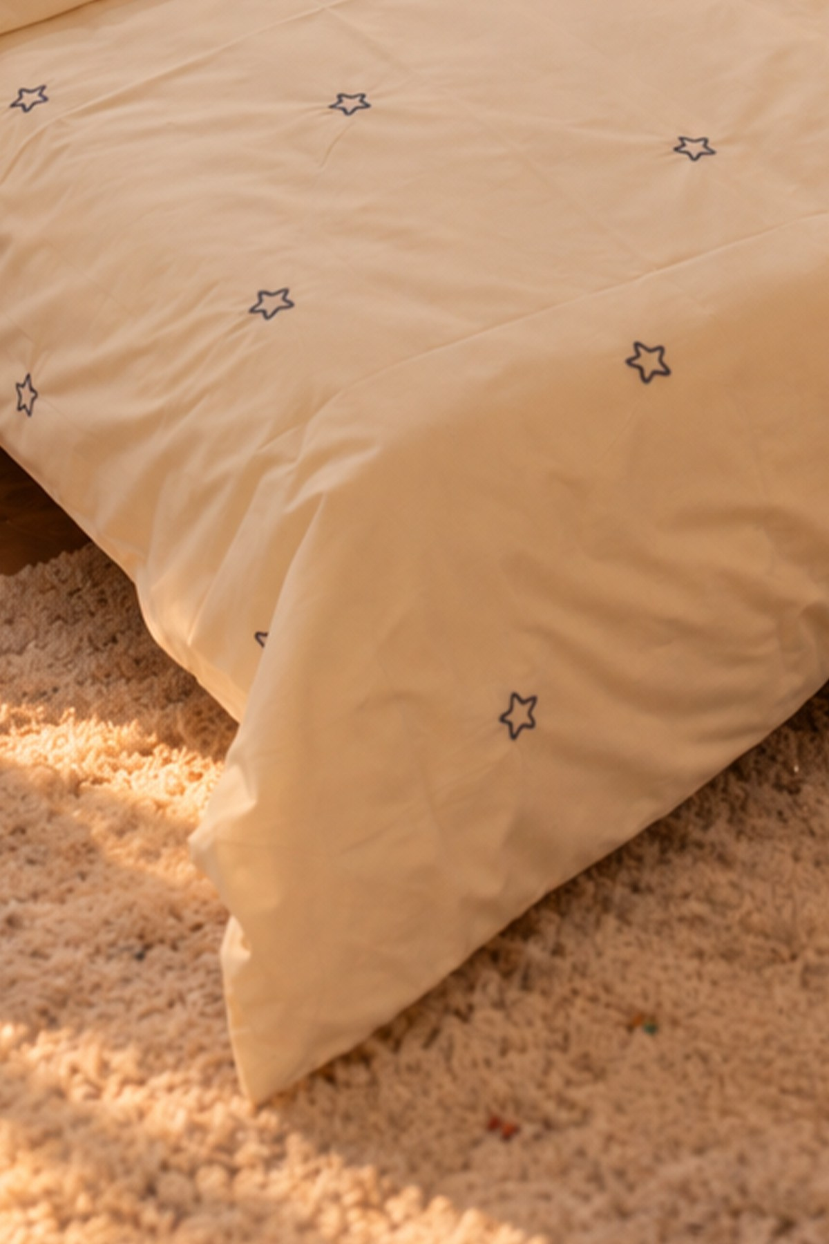 Sleep Garden Esen Bebek Nevresim Takımı Nakışlı %100 Pamuk Mavi Yıldız Desenli Sleep Garden