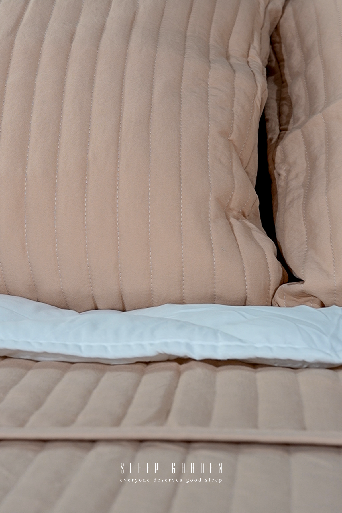 Sleep Garden Melora Yatak Örtüsü Seti Çift KişilikSleep Garden Melora Yatak Örtüsü Seti Çift Kişilik Pudra Rengi - Uyku dünyanızı güzelleştiren Sleep Garden kalitesiyle, Melora yatak örtüsü seti şimdi sleepgarden.com.tr'de! Şıklığı ve konforu bir arada sunan bu özel ürünü hemen keşfedin.Sleep Garden