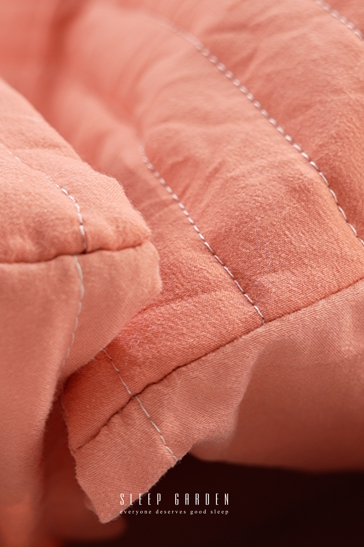 Sleep Garden Melora Yatak Örtüsü Seti Çift KişilikSleep Garden Melora Yatak Örtüsü Seti Çift Kişilik Turuncu - Kaliteli malzemelerden üretilmiş, şık tasarıma sahip çift kişilik turuncu yatak örtüsü seti Sleep Garden'da! Şimdi hemen inceleyin ve yatak odanıza renk katın.Sleep Garden