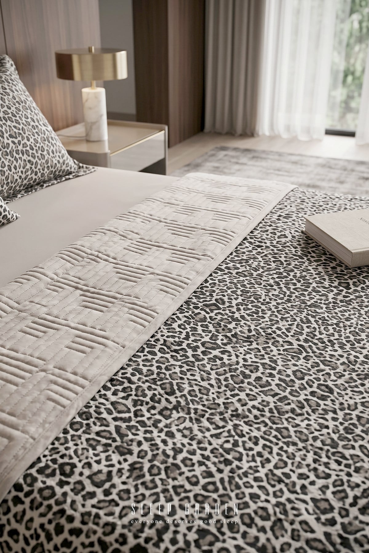 Sleep Garden Modern Leopar Desenli Yatak Örtüsü Seti Çift Taraflı Kapitoneli Sleep Garden