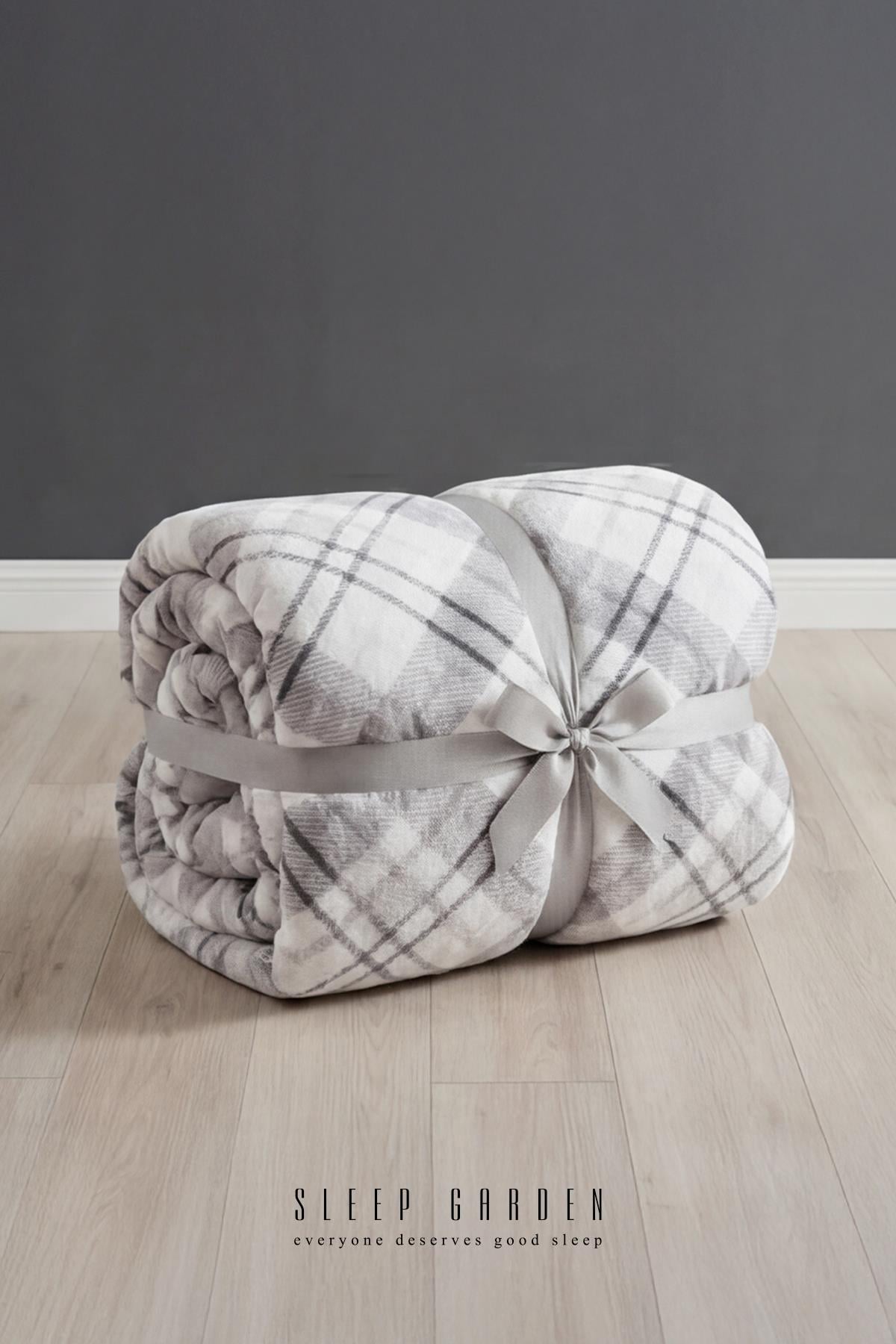 Sleep Garden Yatak Örtüsü/Battaniye Gri Kareli Peluş Çift Taraflı Sleep Garden Yatak Örtüsü/Battaniye Gri Kareli Peluş Çift TaraflıSleep Garden