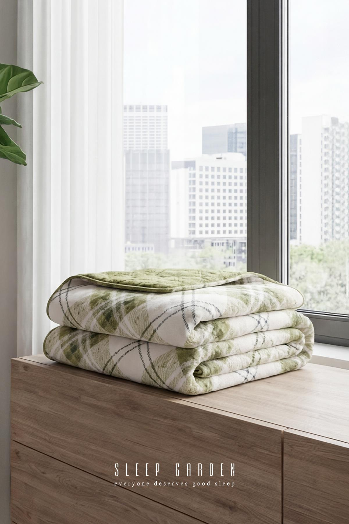Sleep Garden Yatak Örtüsü/Battaniye Yeşil Çizgili Peluş Çift Taraflı Sleep Garden Yatak Örtüsü/Battaniye Yeşil Çizgili Peluş Çift TaraflıSleep Garden