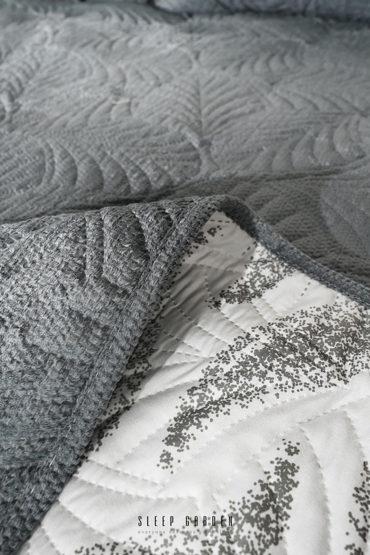 Veluxe Yatak Örtüsü Seti SLEEP GARDEN VELUXE YATAK ÖRTÜSÜ SETİSleep Garden