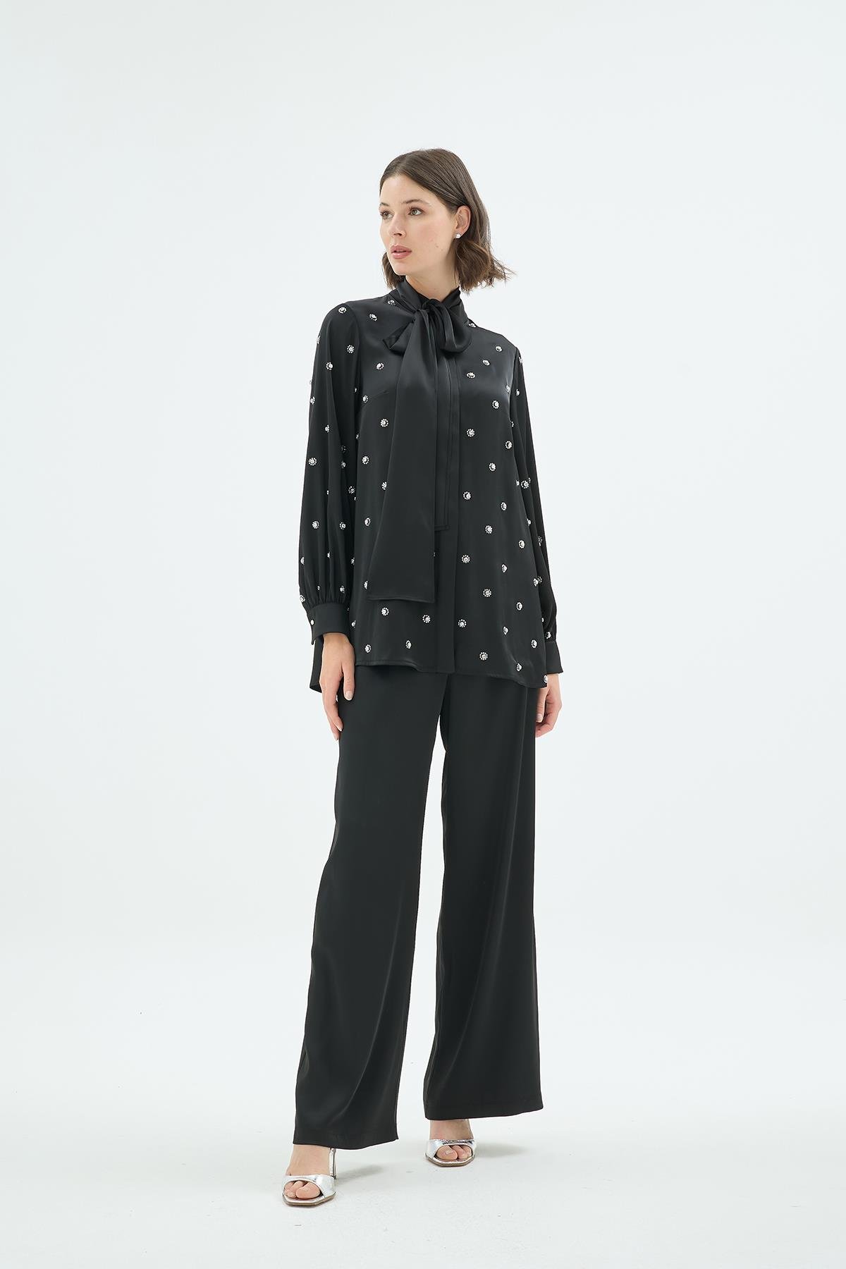 Alya Taş Detaylı Bluz ve Pantolon 2'li Takım Siyah
