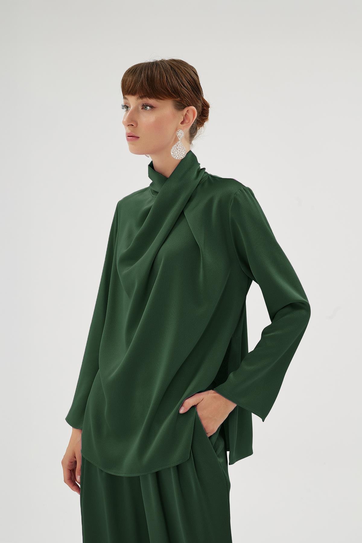 Cristalle Dökümlü Bluz Zümrüt