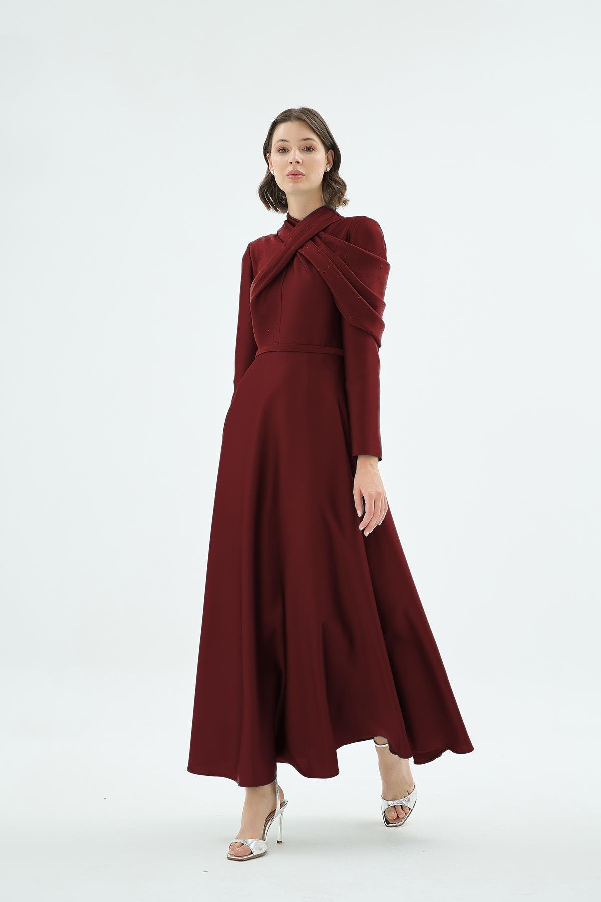 Emerelle Kristal Taşli Çarpaz Omuz Drapeli Elbise Bordo