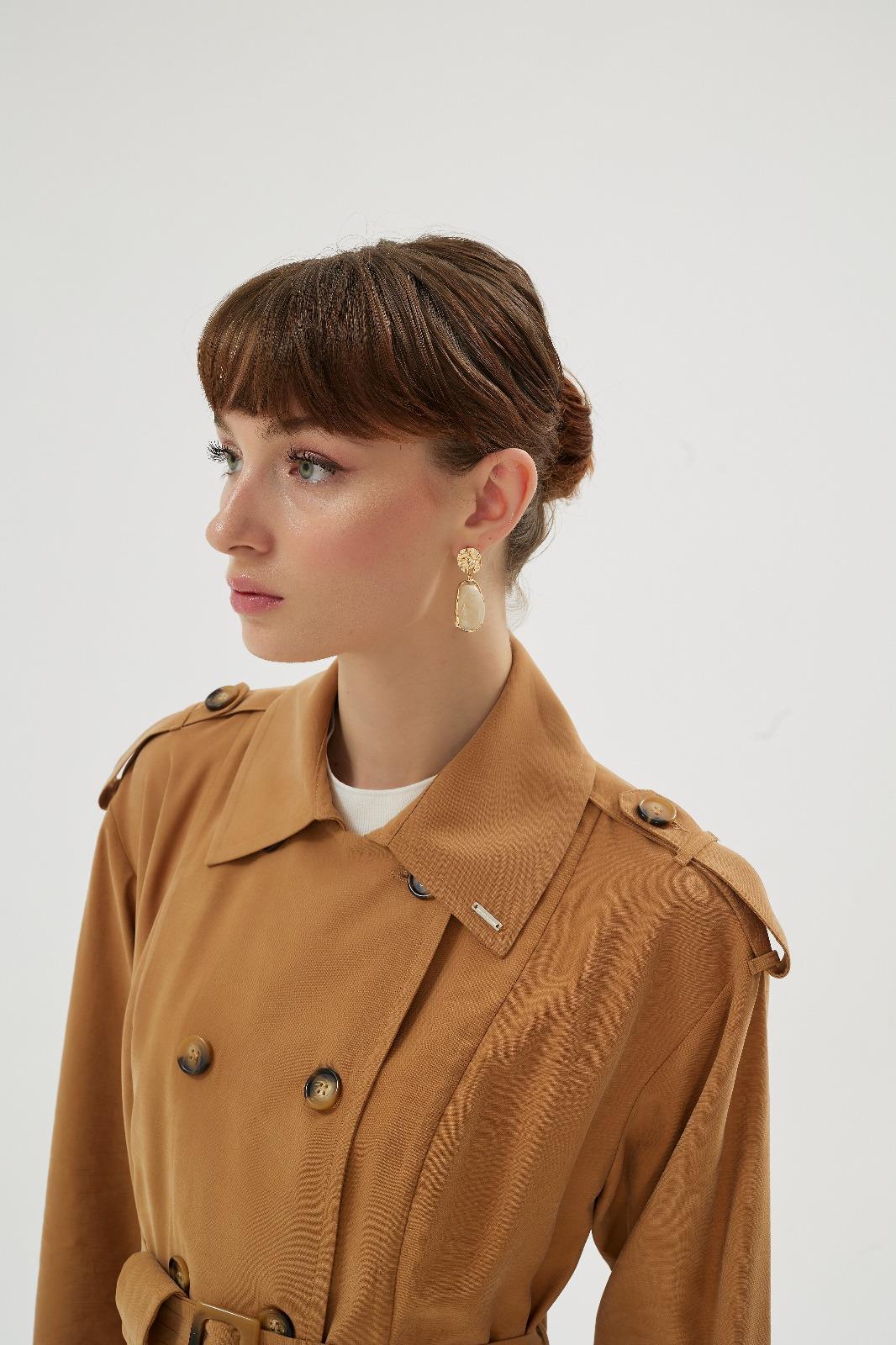 Livia Trençkot Camel