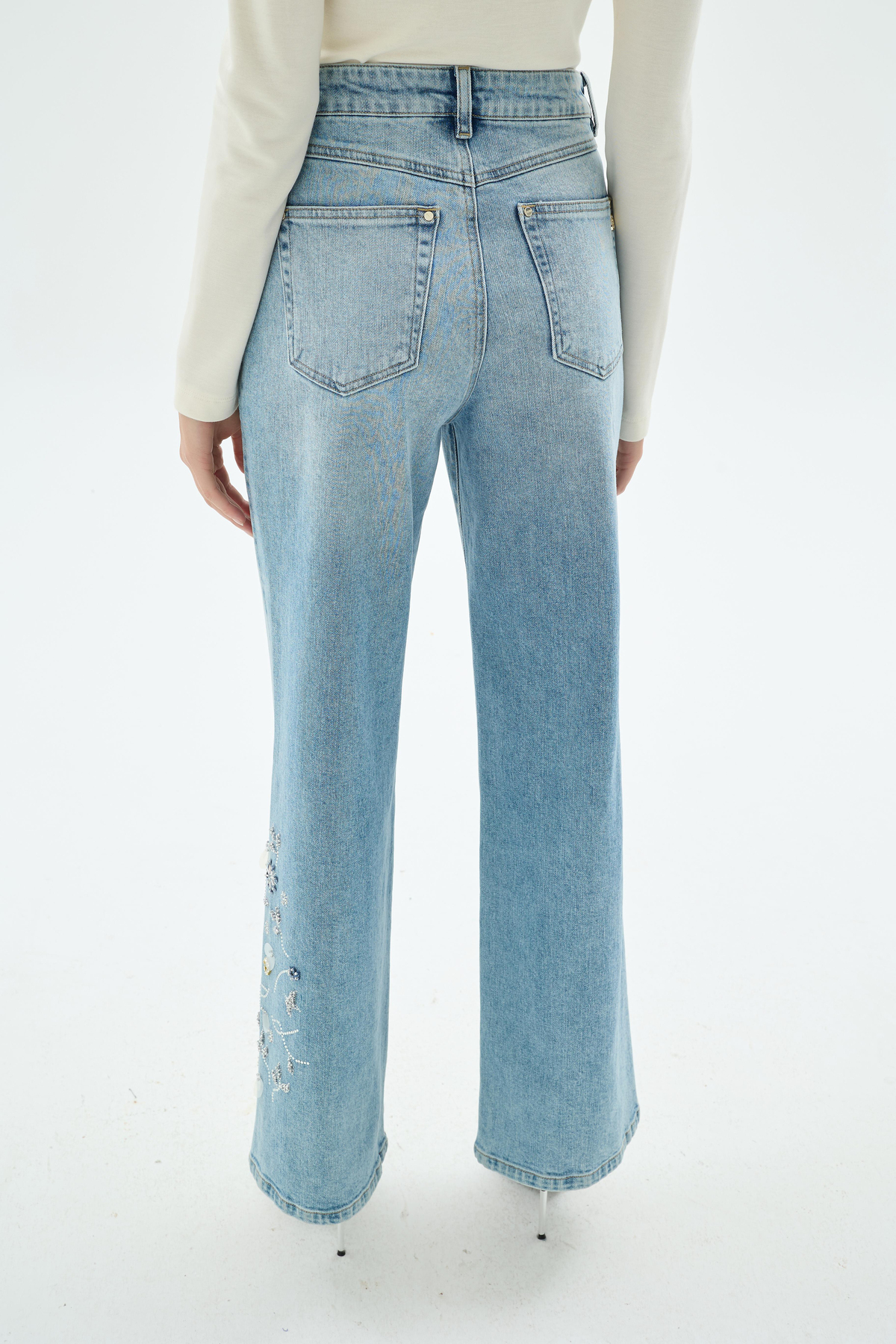 Santa El işlemeli Denim Pantolon Açık Mavi