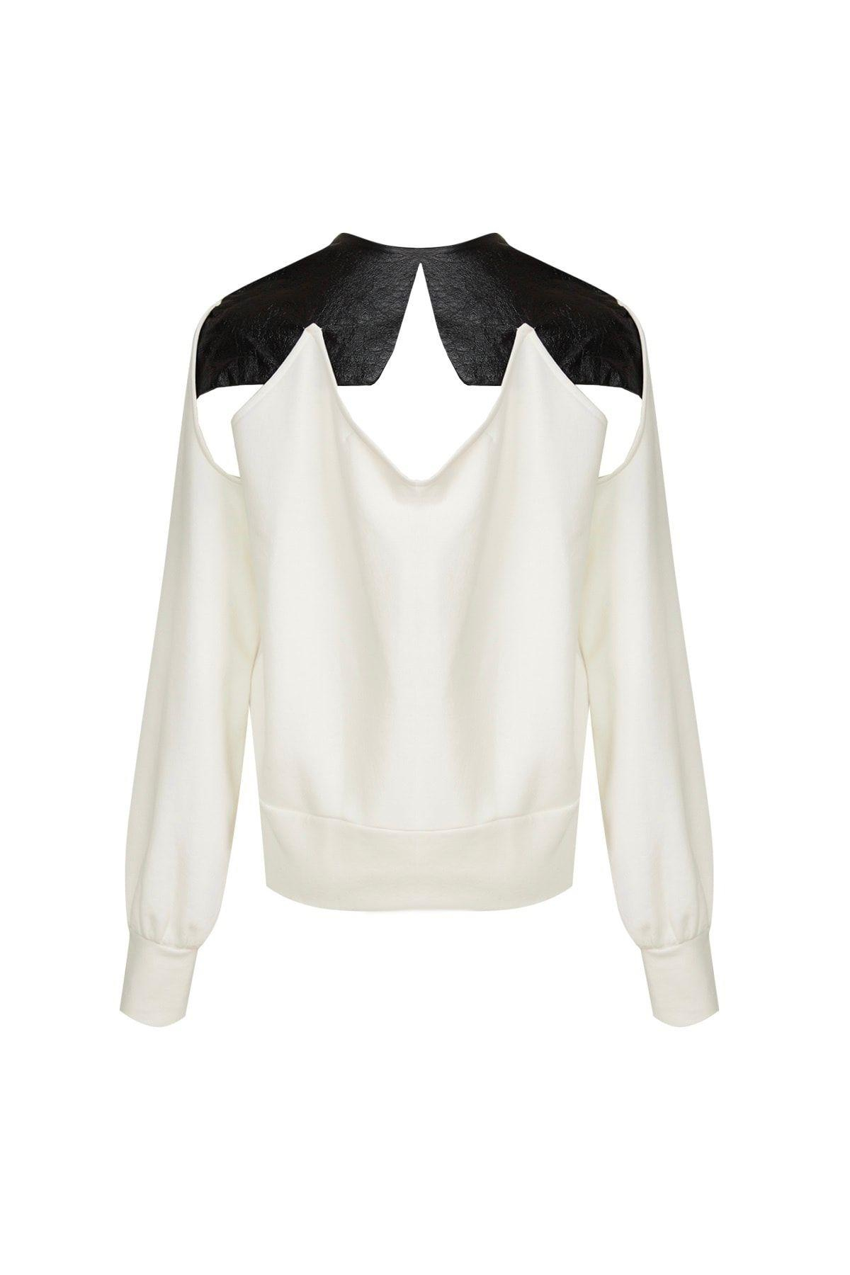 Deri Detaylı Beyaz Sweatshirt