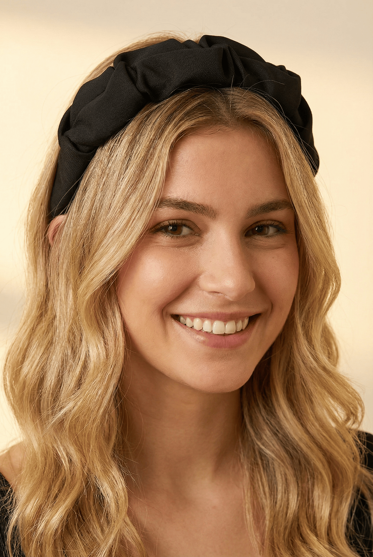 Holly Siyah Taç