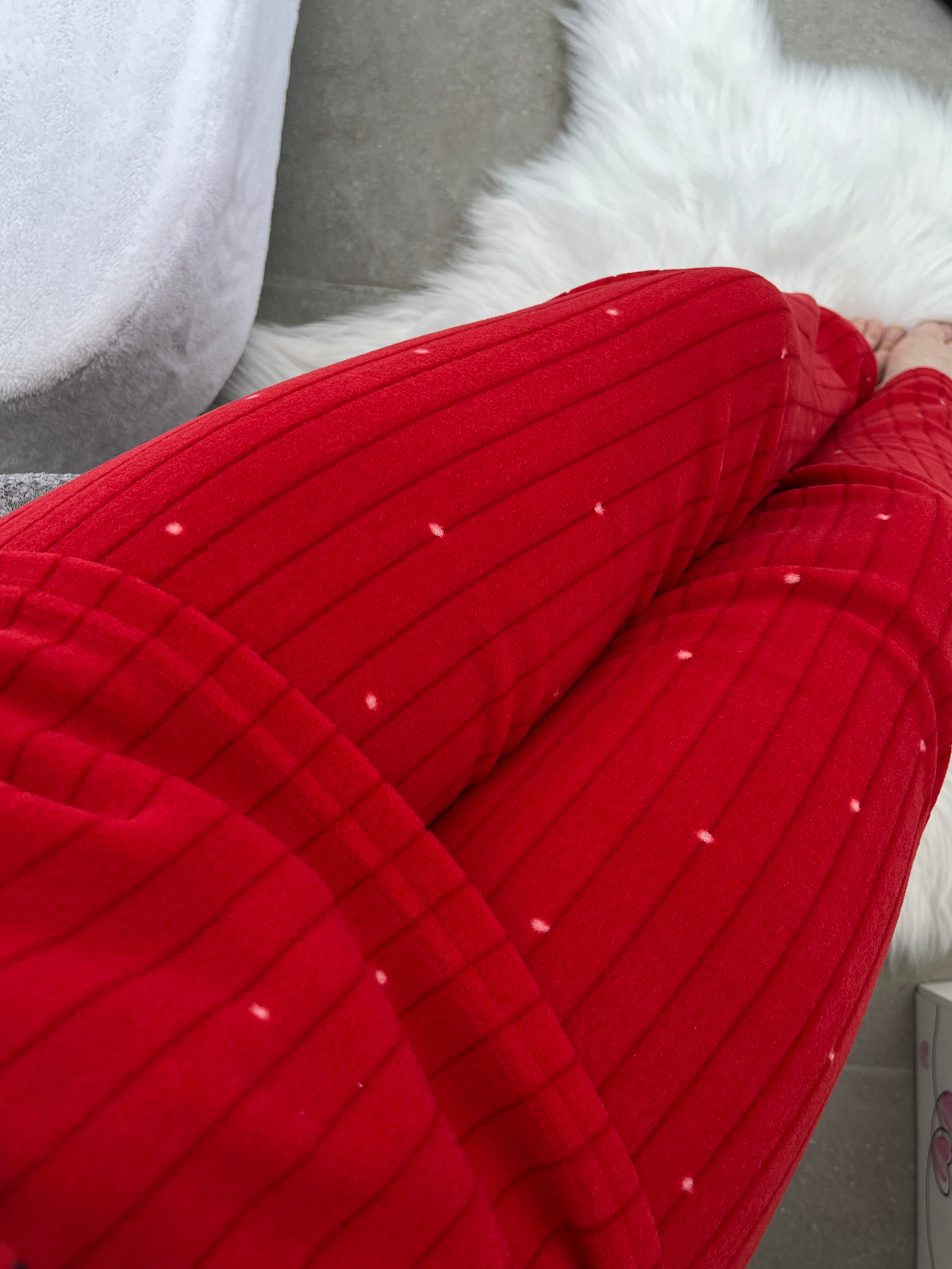 Benek Desenli Kırmızı Polar Pijama Takımı