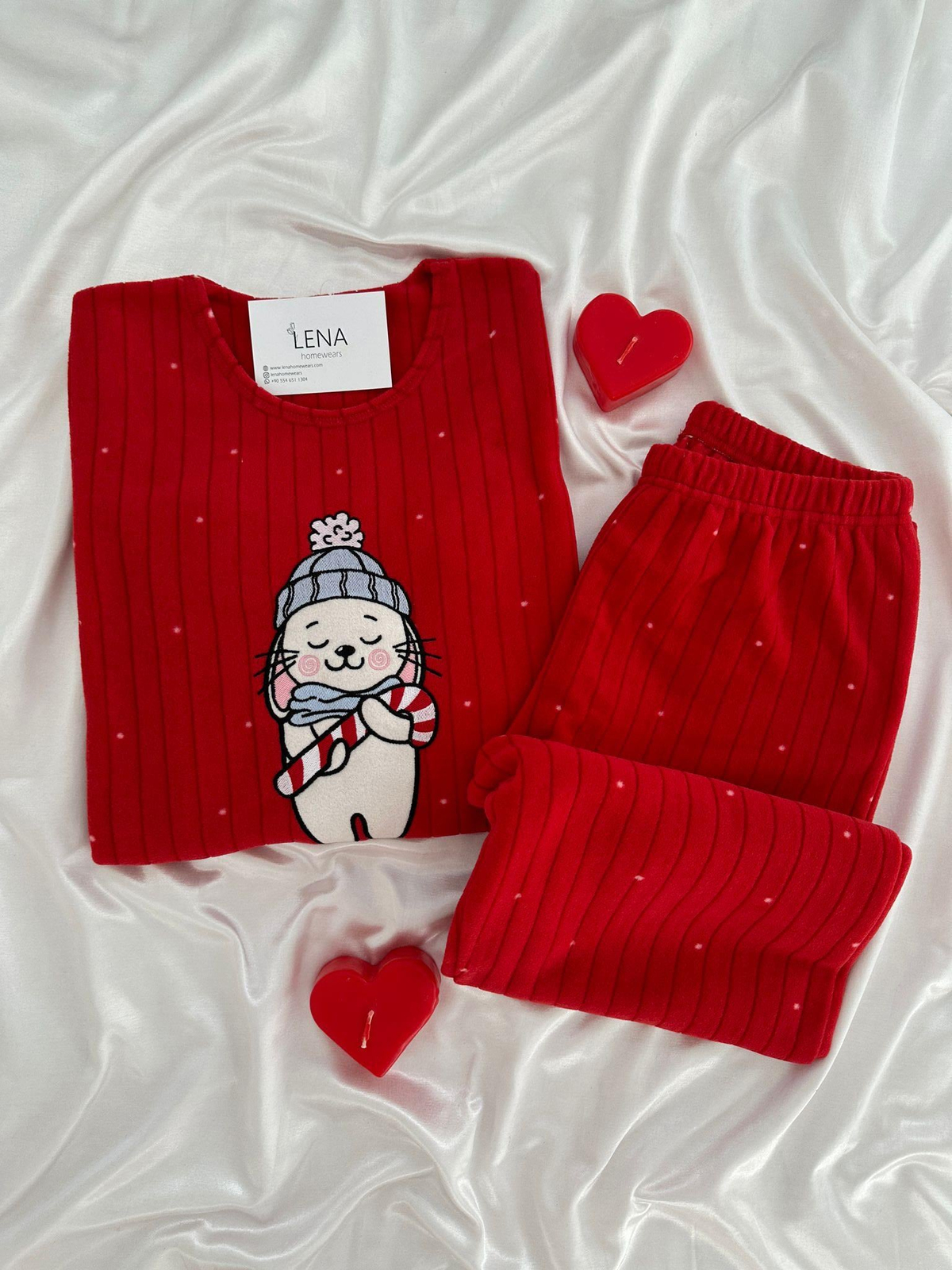 Benek Desenli Kırmızı Polar Pijama Takımı