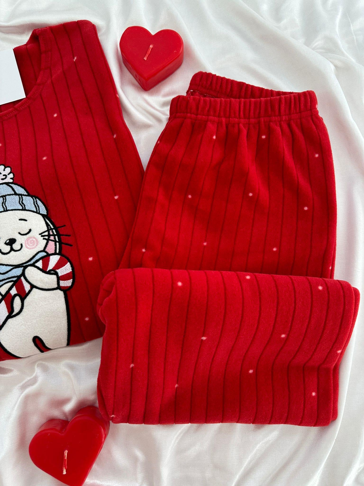 Benek Desenli Kırmızı Polar Pijama Takımı
