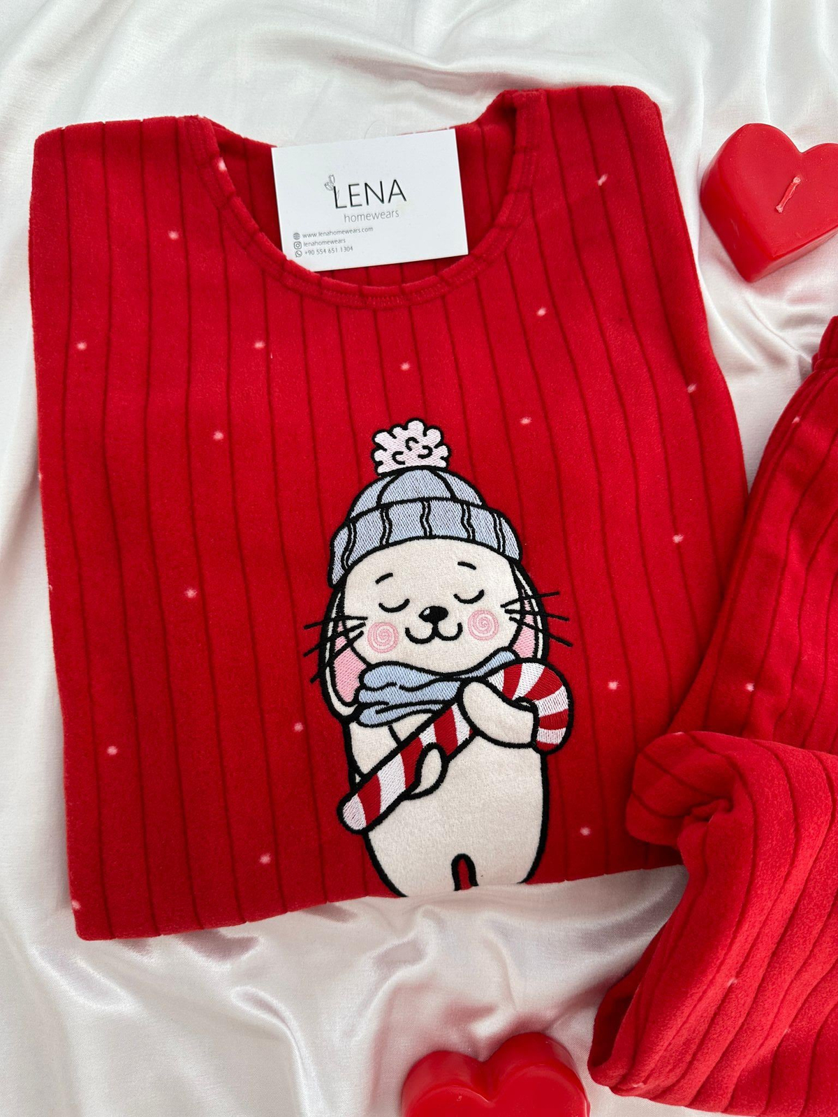 Benek Desenli Kırmızı Polar Pijama Takımı