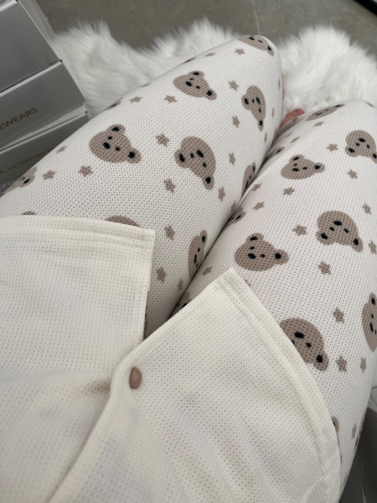 Ekru Ayıcık Desenli Düğmeli Waffle Pijama Takımı
