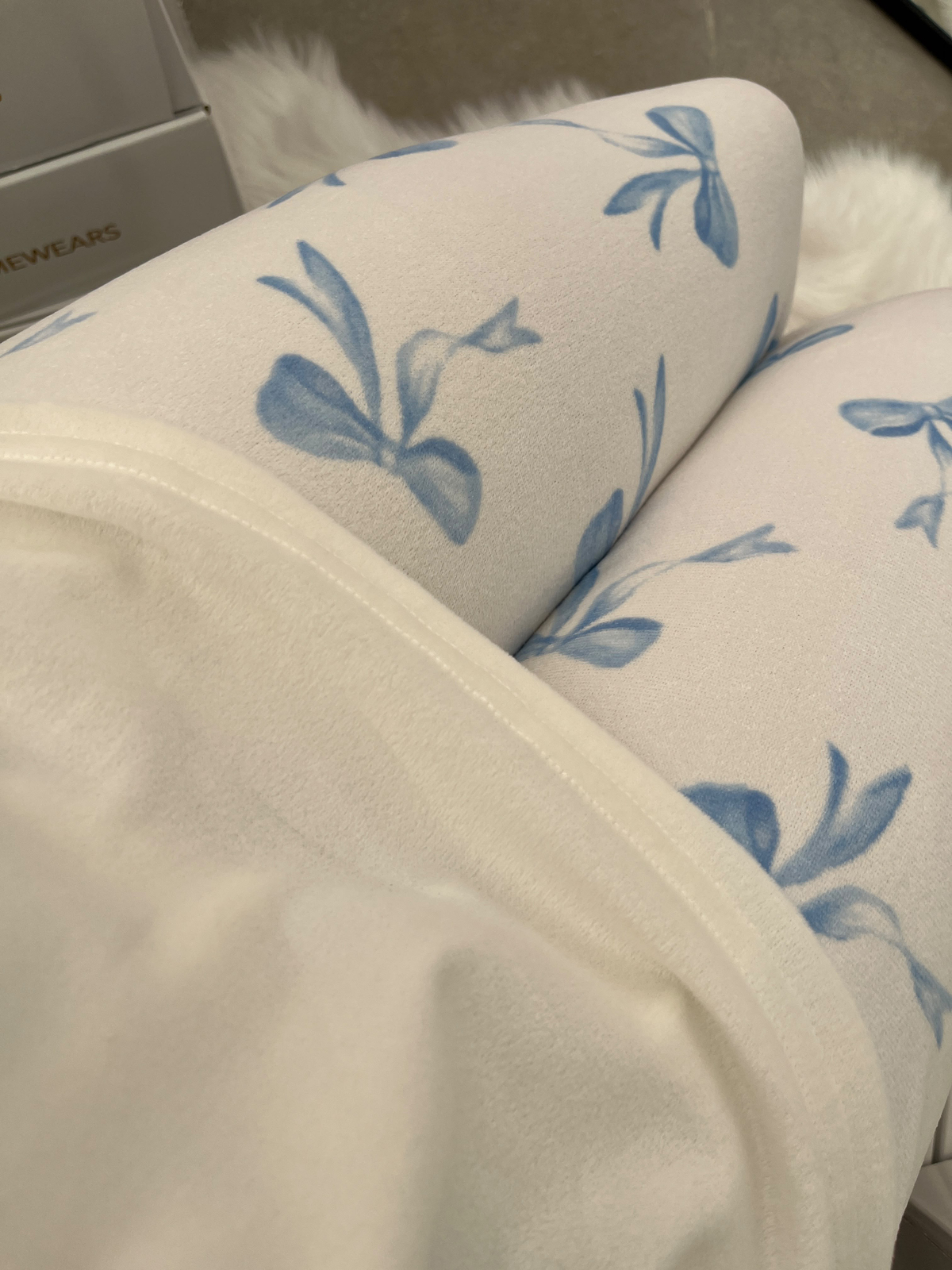 Ekru Kurdele işlemeli 4'lü Fransız Kadife Pijama Takımı