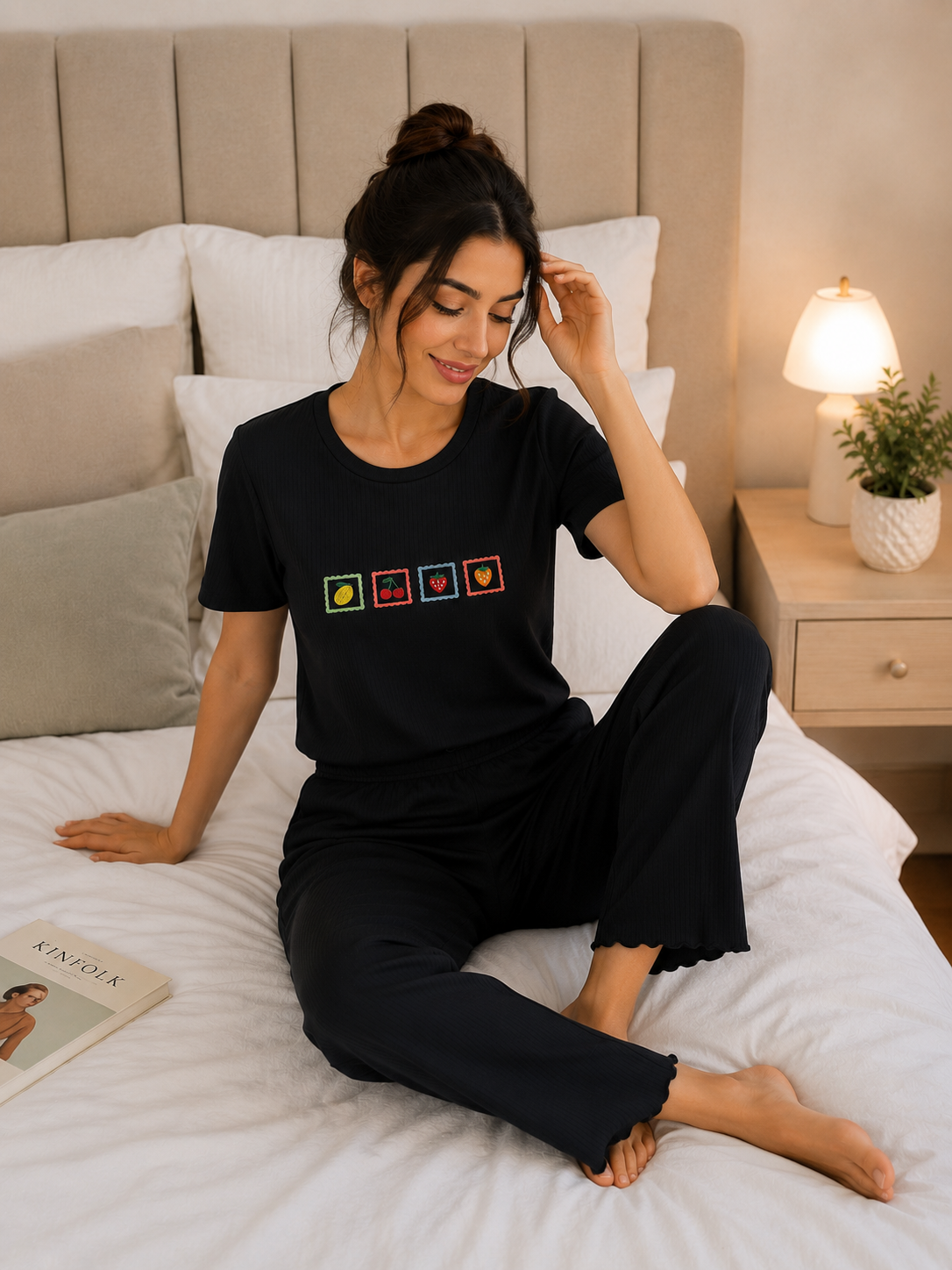 Kadın Siyah Nakışlı Kısa Kollu Dörtlü Pijama Takımı 