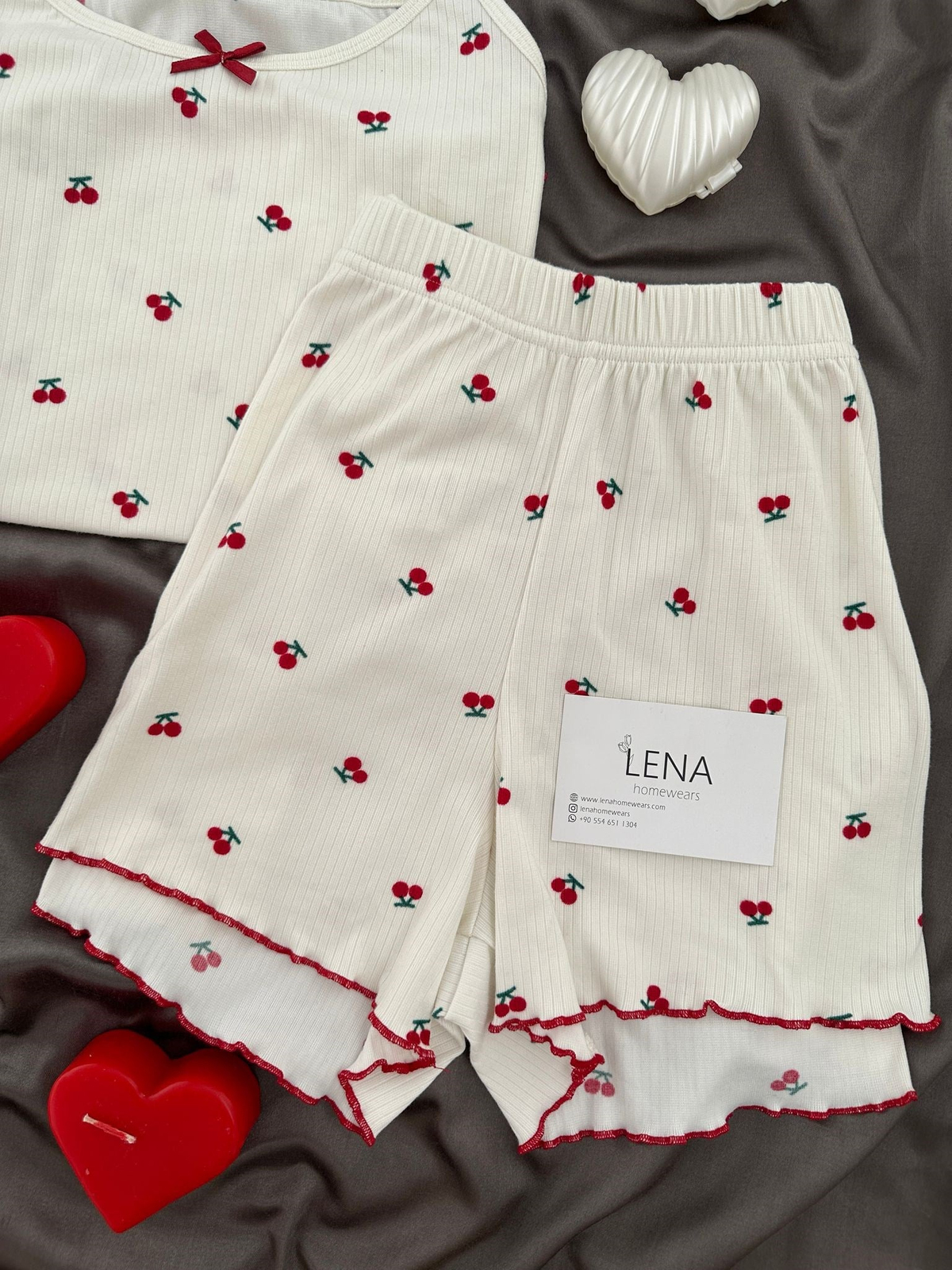 Kiraz Desenli Ekru Oslo Şortlu Pijama Takımı