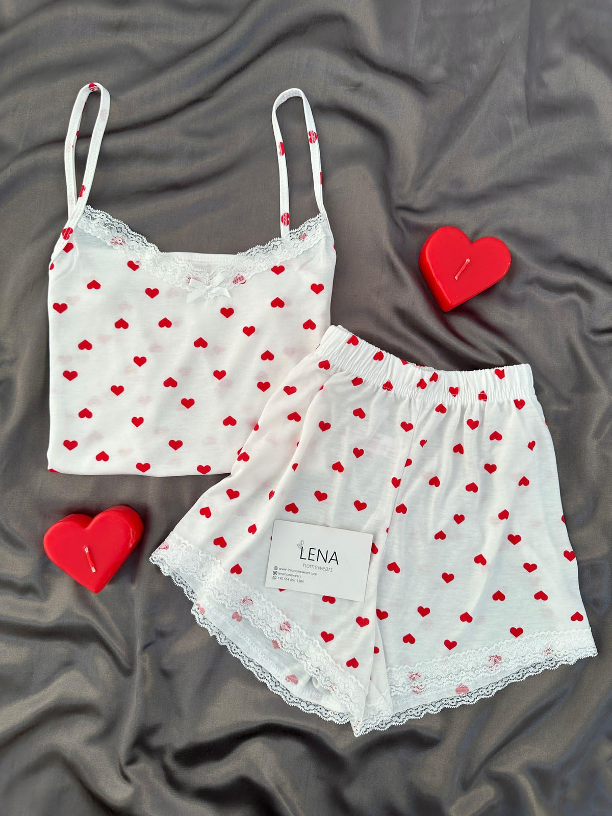 Kırmızı Love Kalplı Şortlu Pijama Takımı  